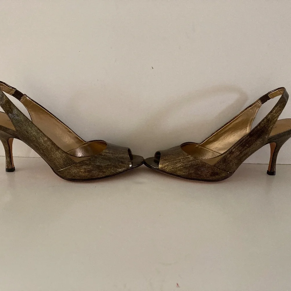 Antonio Melani Golden Bronze Peep Toe Slingback Heels/Size 8M/NEW/NEVER WORN!